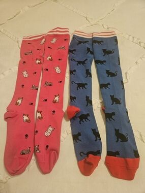 Cat Pattern Knee-High Compression Socks for Women - Pink & Blue